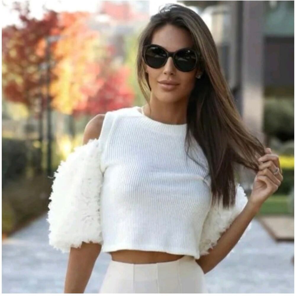 Zara women’s white knit crop top Sz. S puffy sleeves fairy NWOT